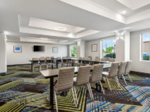 Holiday Inn Express & Suites ADA by IHG Hotels in Ada