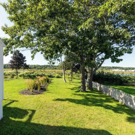 Latitude Adjustment Walk to Beach & Dining!