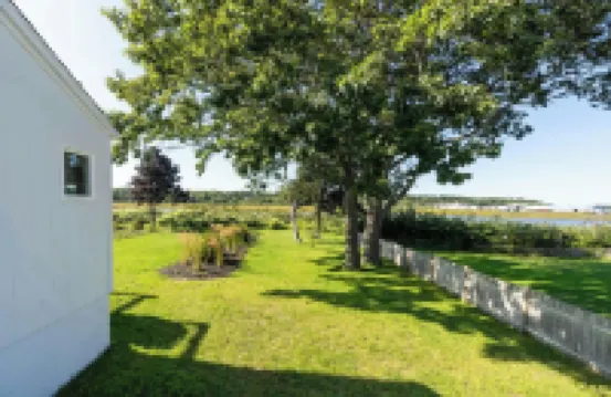 Latitude Adjustment Walk to Beach & Dining!