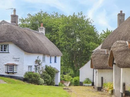 Little Gate Cottage Отели в г. Ньютон-Эббот