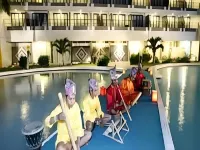 Palu Golden Hotel - piscina
