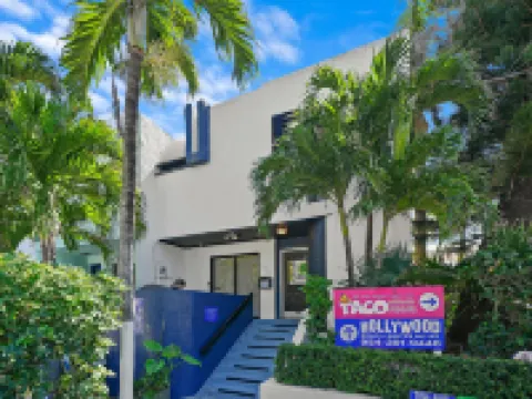 ฮอลลีวูด บีช สวีทส์ โรงแรมในฮอลลีวูด