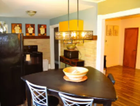 7-Bedroom Retreat Sleeps 13