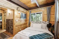 Relaxing Swiss Chalet-Style Cabin