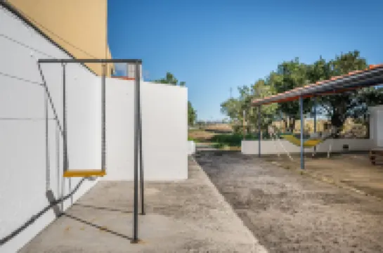 GuestReady - A classic Portuguese-style home  호텔