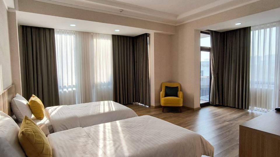 Saroy Gardens Hotel