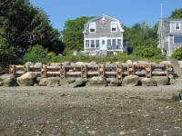 Dreamlea is an oceanfront 3-bedroom house in Belfast, Maine Hotels in Belfast