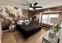 Lakefront Home+Hot Tub with all of the ingredients for a perfect family getaway!