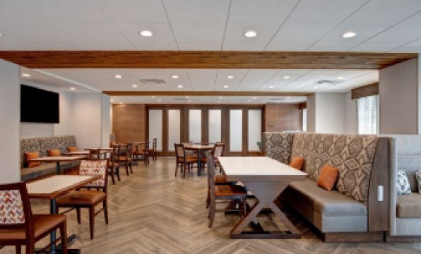 Hampton Inn Santa Fe South, NM - Housity