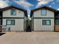 Brand New! Lakeview Tiny Home in Downtown Hiawassee