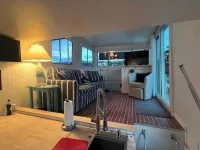 Charming yacht with AC and WiFi in enchanting Charlotte