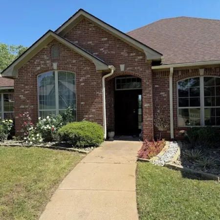 Spacious 4BR Oasis with private pool perfect for families & Groups