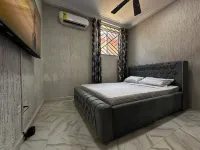 Modern 2-Bedroom Apartment Near Beach - Rose Villa Accra Suite G2 Hotels in Gbawe