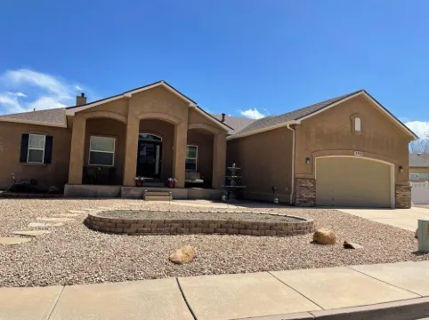 Luxurious Gold Mesa Family Retreat with Gameroom & Theater, Sleeps 10 Guests