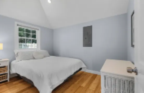 Charming 1-bedroom cottage just steps from Island Park Beaches Hotels in Portsmouth