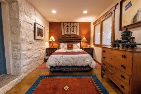Historical 3-bedroom @ Canyon of the Ancients Guest Ranch in Mesa Verde Country