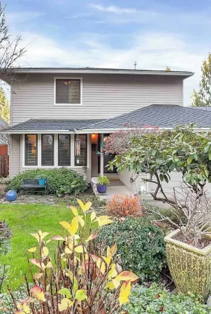 Cheerful 4 bedroom house with gym access Отели рядом с достопримечательностью «Лейк-Освего Сениор Хай Скул»