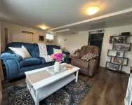 Charming 2-BR apartment w/WiFi, central to National Park, close to interstate Hotels in 