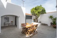 Amber and Rust Estremoz City House. In the heart of the historic center of Estremoz Hotels in Estremoz