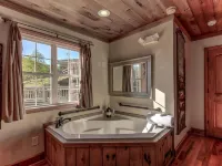 Luxurious King bedroom Suite nestled in the North Georgia Mountains