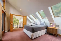 The House In Highland-Secluded Retreat