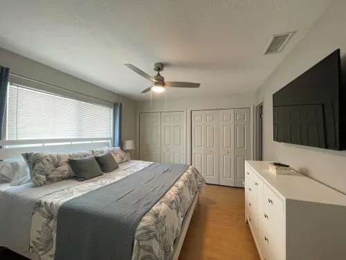 Relax at Casa SRQ! This 3 bed 2 bath solar HEATED POOL is a private oasis!