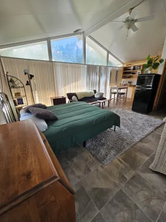 Charming studio in superb Clermont with AC, WiFi