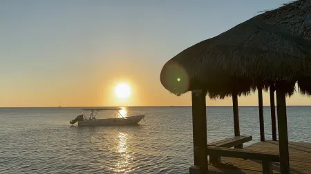 Roatan Villa for 6 with Pool in centric location close to airport