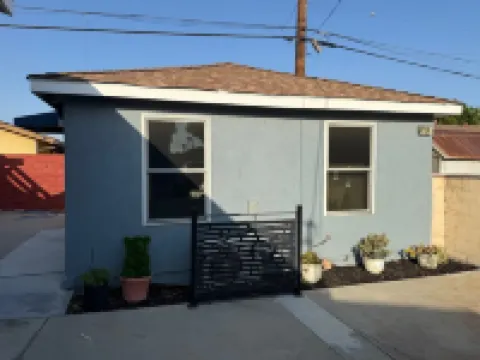 Charming 1-bedroom house with WiFi and AC in El Monte