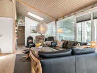 "Greta" - 2.5km from the sea