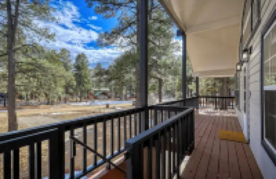 Whispering Pines Canyon Retreat - Pet friendly