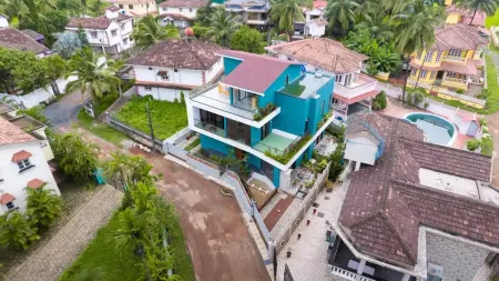 BRAND NEW VILLA LARGE POOL 5 STAR AMENITIES WALKING DISTANCE TO  BEAUTIFUL BEACH