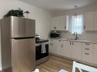 Charming 2 bedroom tourist cabin only 5 min walk from sandy shore of Balm Beach.