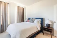 Newly and lavishly furnished 3-bedroom townhome in Bowie to enjoy your stay Hotels in Bowie