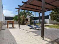 Single-storey villa,sea view,AC,WIFI,garden,barbecue,terraces, 2mn from beach Hotels in Altura