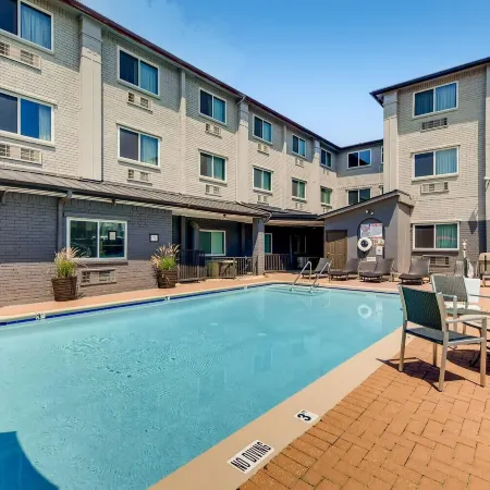 Orangewood Inn and Suites Midtown