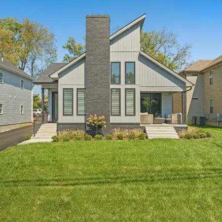 Modern Game Day 6 Bedroom 6 Bath House with Modern Amenities and Large Swim Spa
