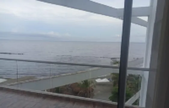 Cozy Apartment: Pool and Ocean Front. Apt 603 Edif. Fontaine Bleu, Coveñas