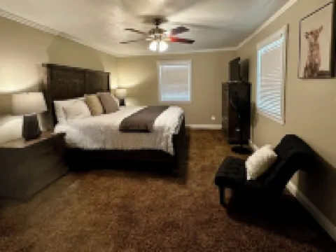 3BR/2B in the heart of Leesville, Southern Comfort Hoteles en Leesville