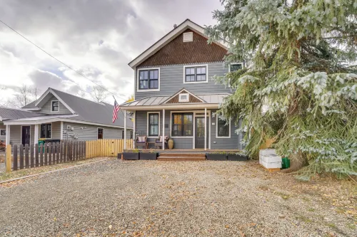 Inviting and Renovated Home in Crested Butte! - موقف سيارات