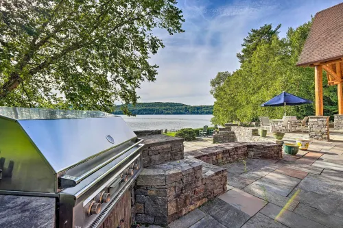 Stunning Vermont Cabin w/ Private Lake Access - Wifi