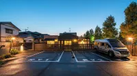 石之蔵別墅酒店 - 停車場
