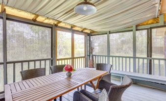 6 Mi to Ellen Trout Zoo: Family Home w/ Yard!