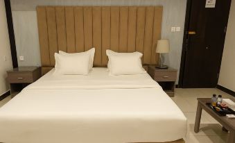 Marin Suites Albadiaa