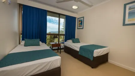 Coral Towers Holiday Apartments Отели рядом с достопримечательностью «Кэрнс Эспланаде Лагун»