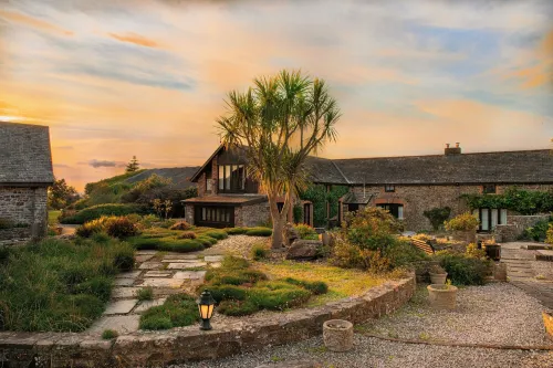 Downe Cottages - Homestays