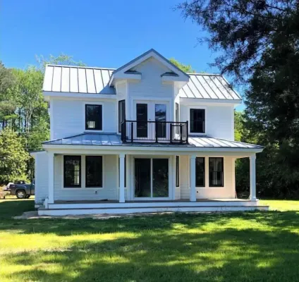 Coastal Farmhouse Getaway!