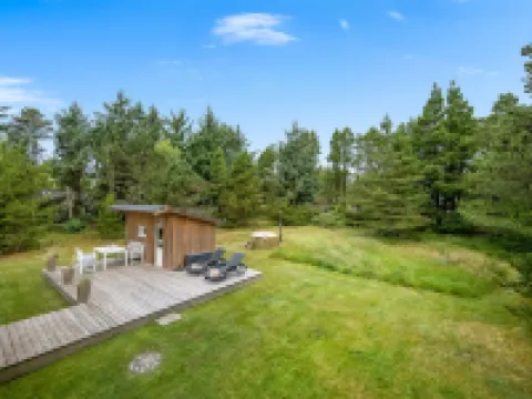 "Thekla" - 3km from the Sea