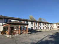 Beartooth Hideaway Inn & Cabins Hotels in Red Lodge