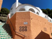 Apartment in Nerja with Sea Views & Pool - شقق